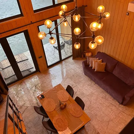 Сasa de vacaciones будинок для відпочинку Tysha House